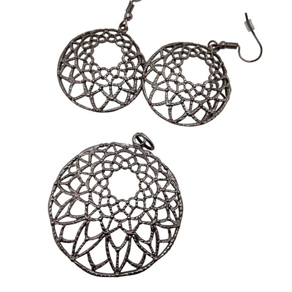 Necklace Pendant & Earrings Women Set Filigree Circle Silver Tone - Picture 8 of 16